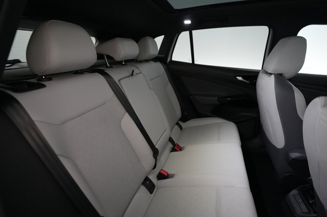 2022 Volkswagen ID.4 — photo 4 of 20
