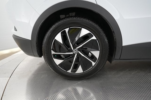 2022 Volkswagen ID.4 — photo 7 of 20