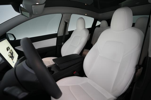 2022 Tesla Model Y — photo 3 of 24