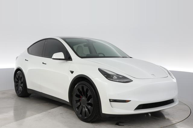 2022 Tesla Model Y — photo 9 of 24