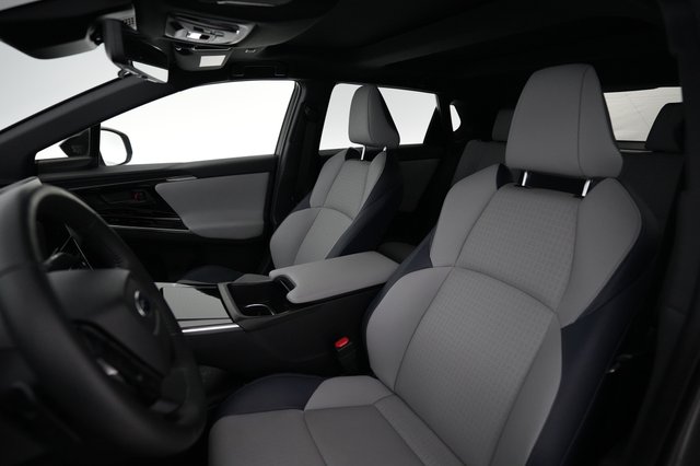 2023 Subaru Solterra — photo 3 of 22