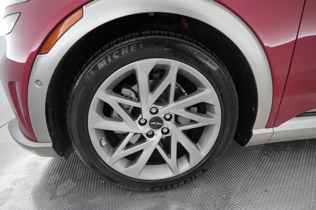 2023 Genesis GV60 — photo 14 of 19