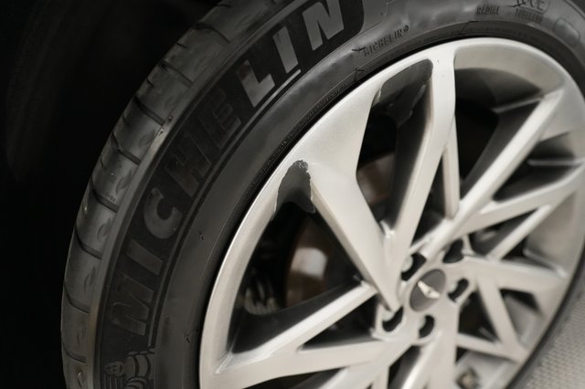 2023 Genesis GV60 — photo 36 of 37