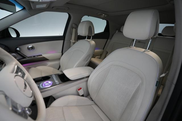 2023 Genesis GV60 — photo 3 of 37