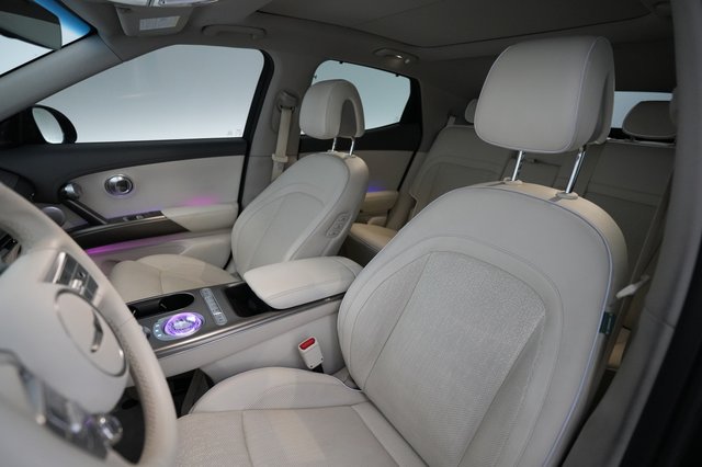 2023 Genesis GV60 — photo 3 of 37
