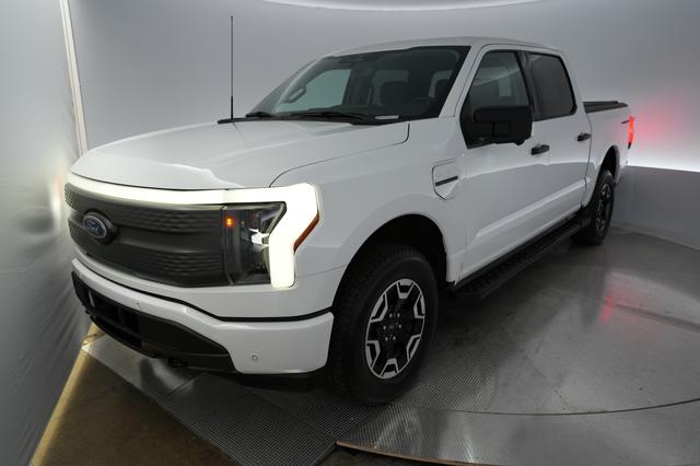2023 Ford F-150 Lightning — VIN 1FTVW1EL1PWG40321