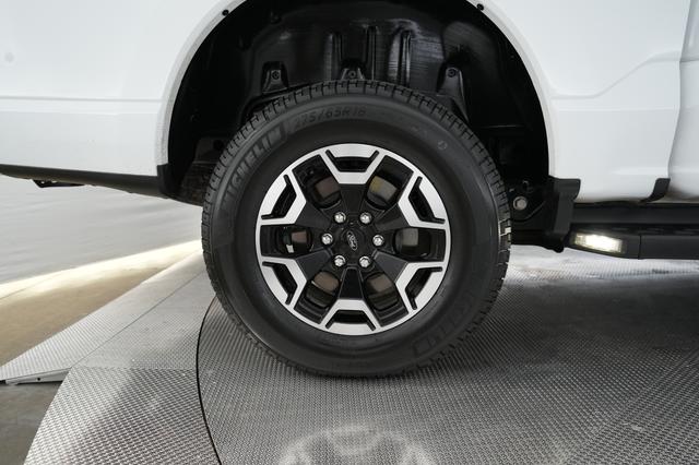 2023 Ford F-150 Lightning — photo 10 of 15
