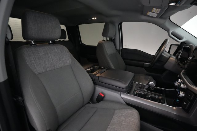 2023 Ford F-150 Lightning — photo 12 of 15