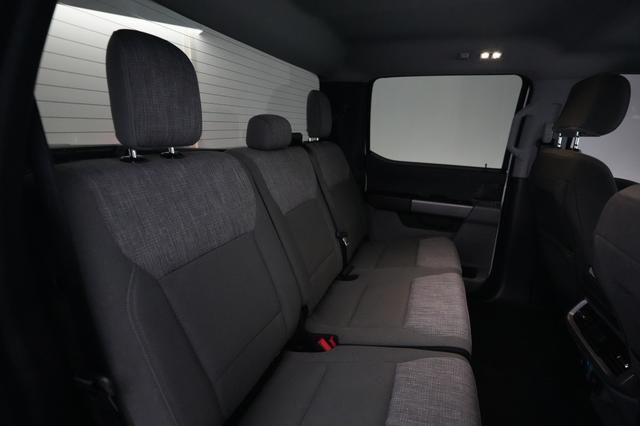 2023 Ford F-150 Lightning — photo 4 of 15