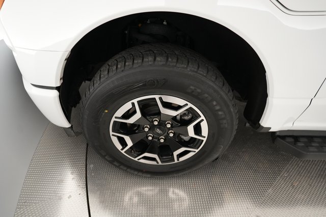 2023 Ford F-150 Lightning — photo 7 of 15