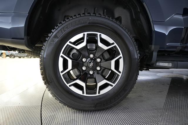 2023 Ford F-150 Lightning — photo 7 of 15