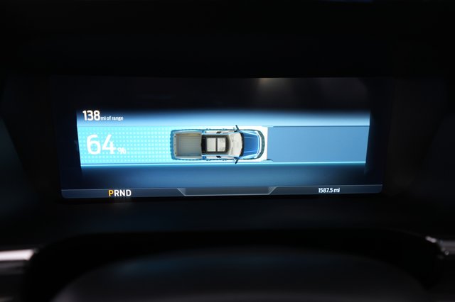 2023 Ford F-150 Lightning — photo 5 of 15
