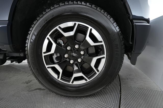 2023 Ford F-150 Lightning — photo 9 of 15