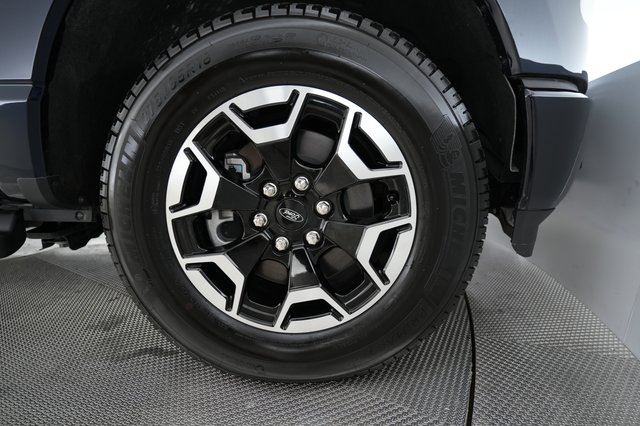 2023 Ford F-150 Lightning — photo 9 of 15