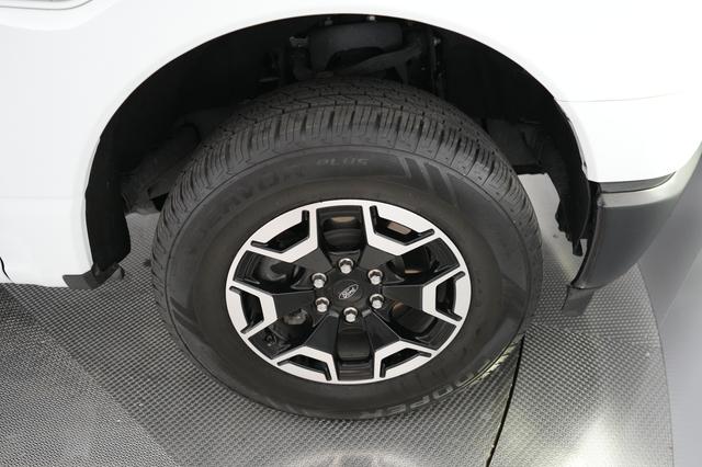 2023 Ford F-150 Lightning — photo 7 of 18