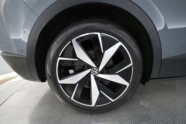2023 Volkswagen ID.4 — photo 7 of 23