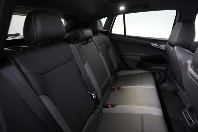 2023 Volkswagen ID.4 — photo 4 of 23