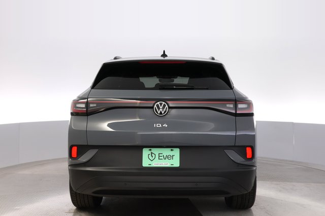 2023 Volkswagen ID.4 — photo 12 of 23