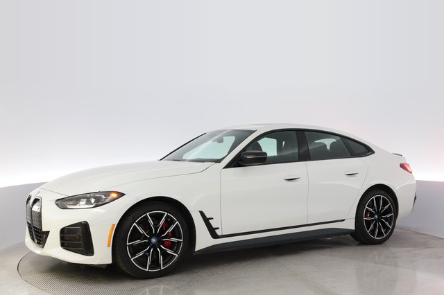 2023 BMW i4 — photo 14 of 25