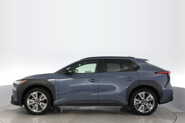 2023 Subaru Solterra — photo 12 of 18