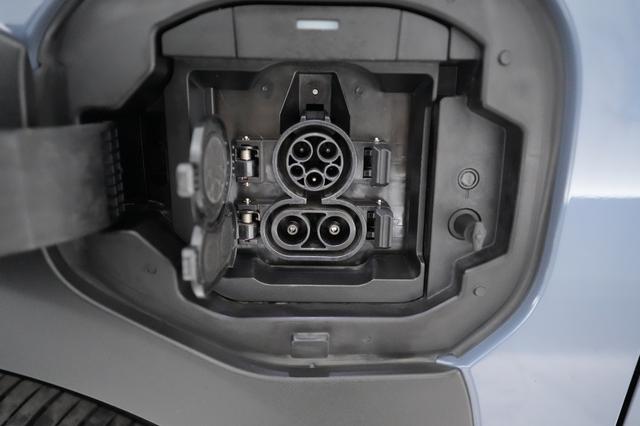 2023 Subaru Solterra — photo 8 of 22