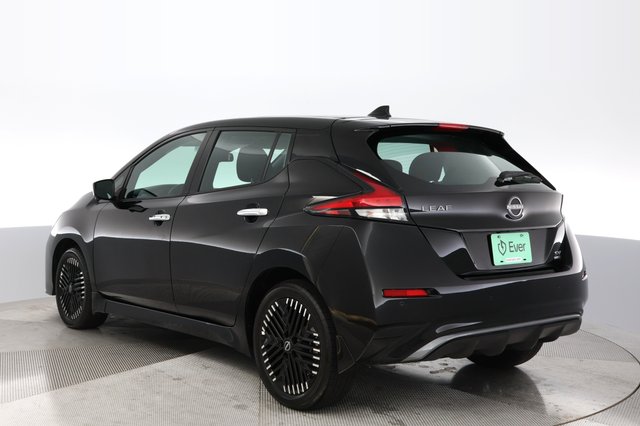 2024 Nissan LEAF — photo 11 of 20