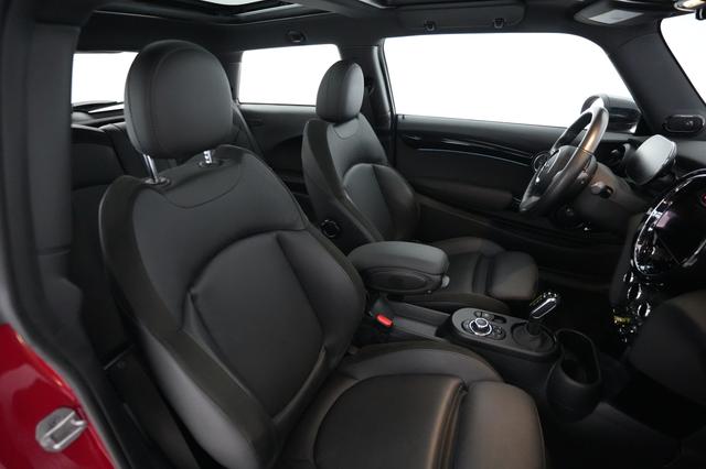 2024 MINI Cooper SE — photo 3 of 19