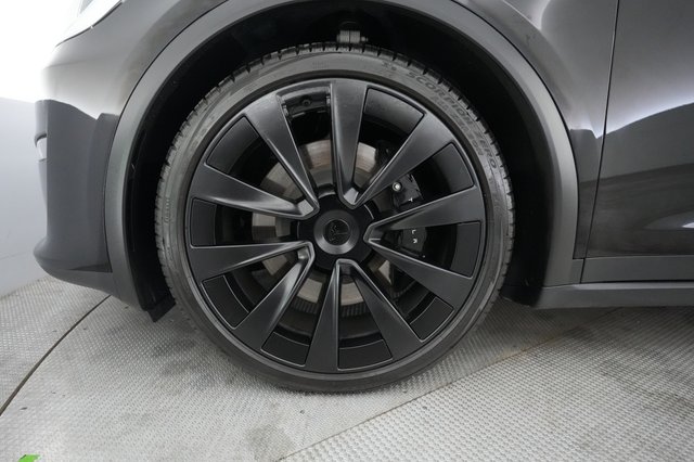 2023 Tesla Model X — photo 15 of 21