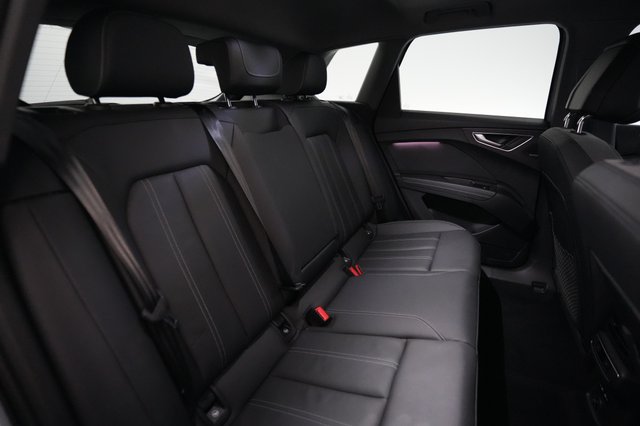 2023 Audi Q4 e-tron — photo 4 of 18