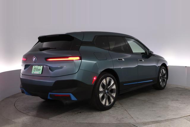 2023 BMW iX — photo 2 of 23