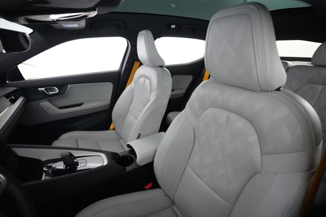 2023 Polestar 2 — photo 3 of 24