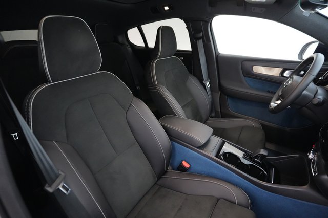 2023 Volvo C40 Recharge — photo 18 of 21