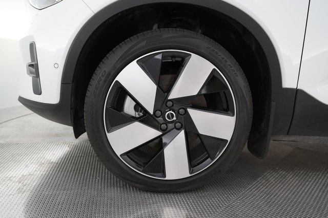 2023 Volvo C40 Recharge — photo 16 of 21