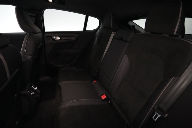 2023 Volvo C40 Recharge — photo 19 of 24
