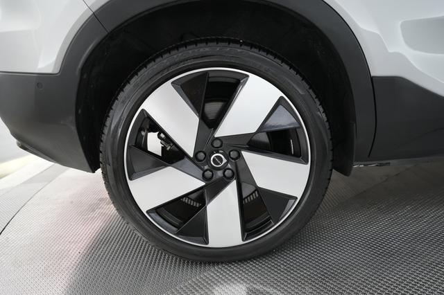 2023 Volvo C40 Recharge — photo 7 of 24