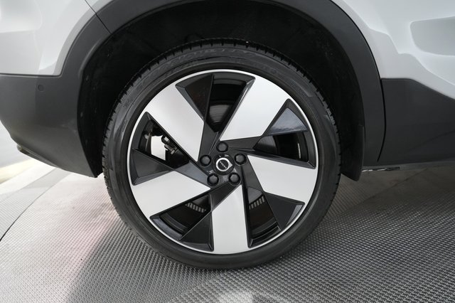 2023 Volvo C40 Recharge — photo 7 of 24
