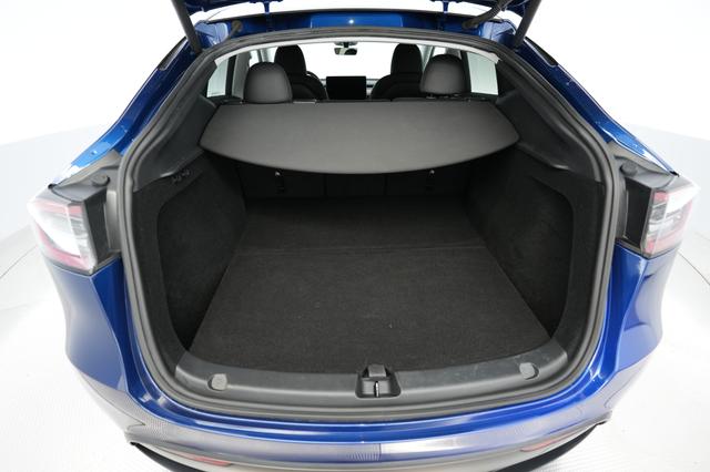 2024 Tesla Model Y — photo 6 of 24