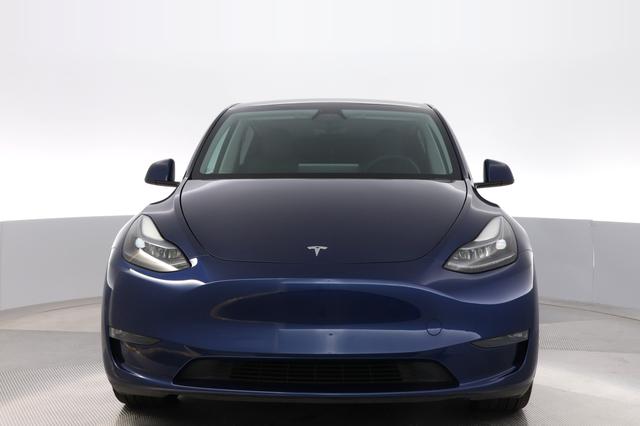 2024 Tesla Model Y — photo 9 of 24