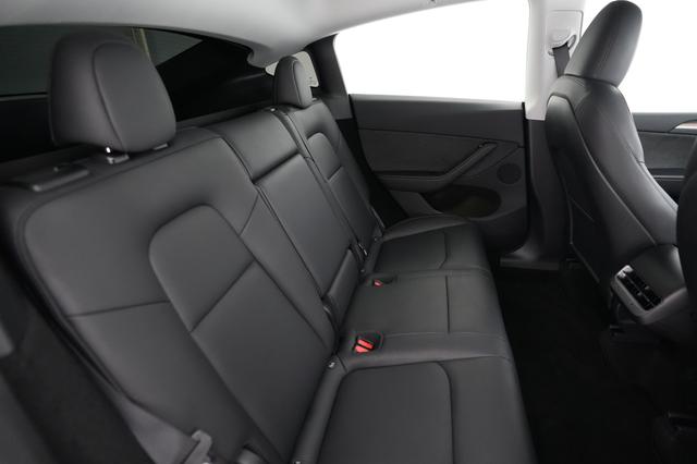 2024 Tesla Model Y — photo 4 of 24
