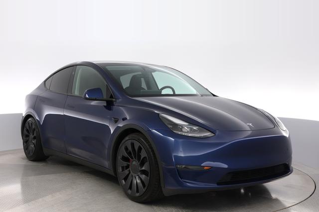 2024 Tesla Model Y — photo 10 of 24