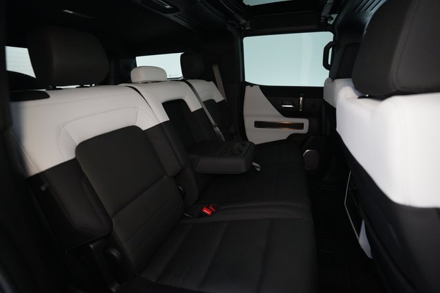 2025 GMC Hummer EV SUV — photo 4 of 21