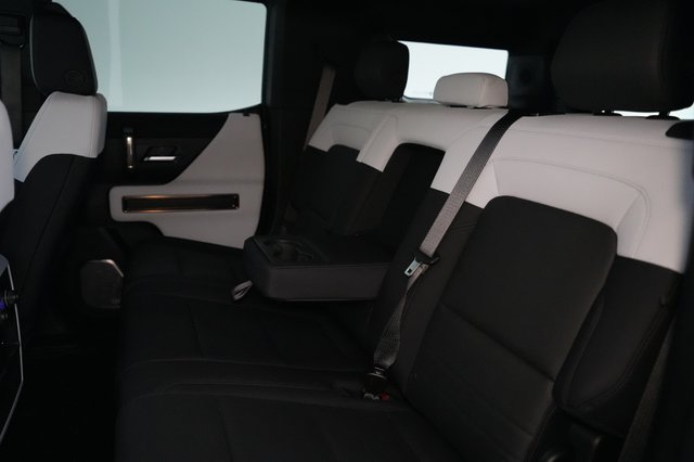 2025 GMC Hummer EV SUV — photo 19 of 21