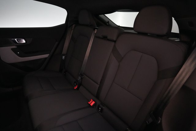 2022 Polestar 2 — photo 19 of 21