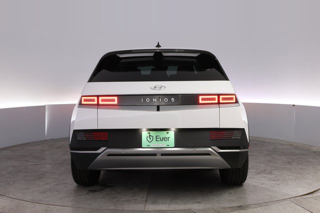 2024 Hyundai IONIQ 5 — photo 12 of 24