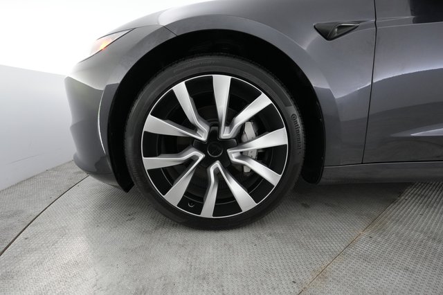 2024 Tesla Model 3 — photo 15 of 24
