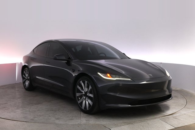2024 Tesla Model 3 — photo 10 of 24