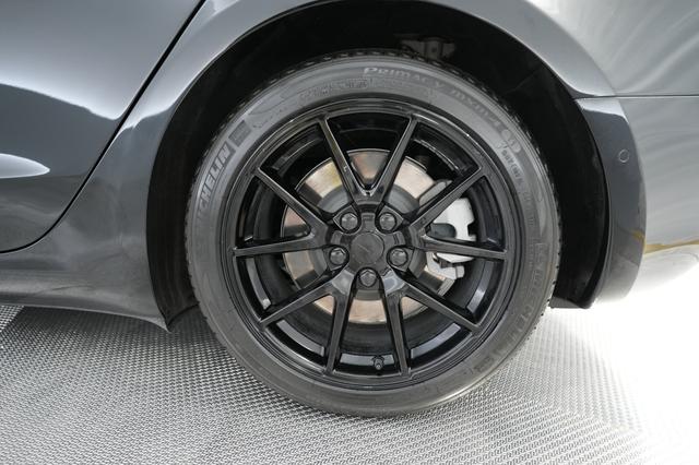 2021 Tesla Model 3 — photo 7 of 24