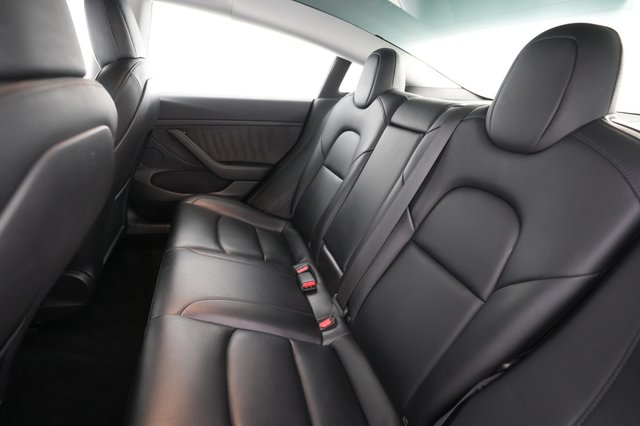 2021 Tesla Model 3 — photo 19 of 24