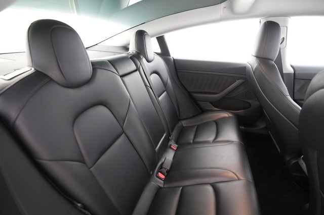 2021 Tesla Model 3 — photo 4 of 24