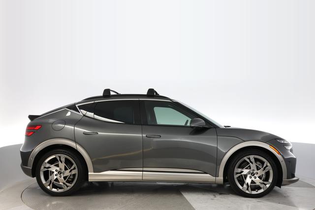 2023 Genesis GV60 — photo 10 of 22